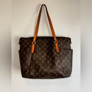 Louis Vuitton Totally Mm Classic Monogram Tote in Brown and Tan